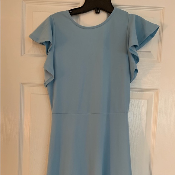 PrettyLittleThing Dresses & Skirts - Beautiful light summer dress, perfect for a cute date or even a summer wedding !